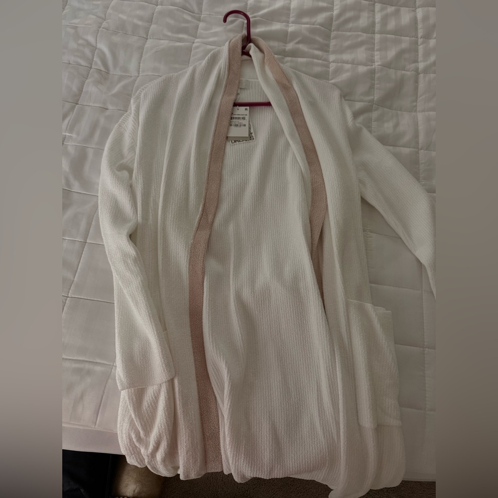 Women’s barefoot dreams robe